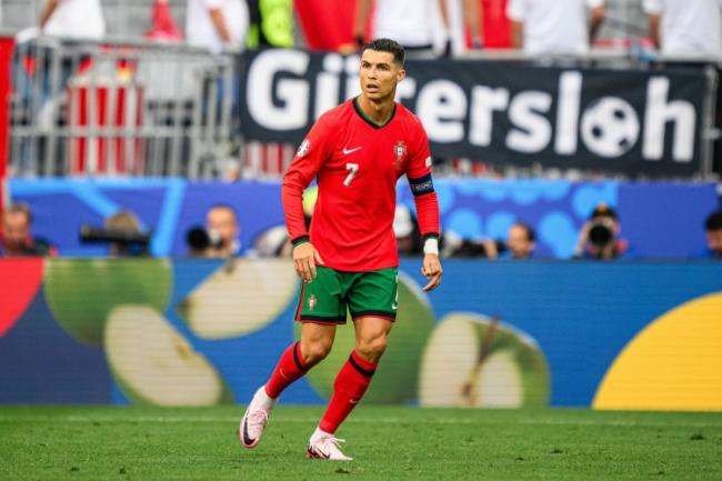 Romano: Bồ Đào Nha tiến sâu, Ronaldo, B Fee, Neto và ghế B sẽ trở lại CLB sớm