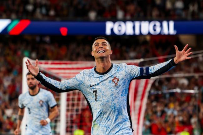 Hamann: Tôi không nghĩ Ronaldo có thể ghi 1.000 bàn, anh ấy đặt lợi ích bản thân lên trên Bồ Đào Nha