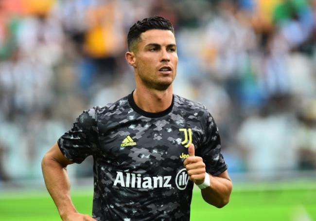 Sarri: Khi tôi huấn luyện Juventus, đội bóng chưa sẵn sàng để xây dựng lại Cristiano Ronaldo là người giỏi nhất của tôi ở Serie A.